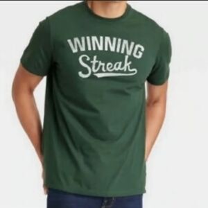 🎯 Goodfellow & Co short sleeve TShirt green Winning Streak